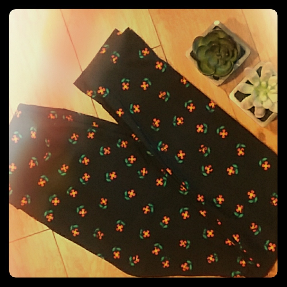 Black Floral Daisey OS Lularoe Leggings